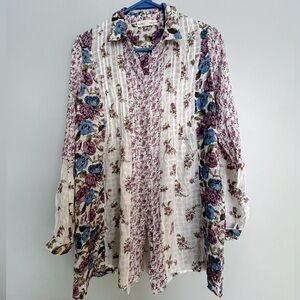 Jane + Delancey women’s size small floral blouse. Beautiful and flowy,